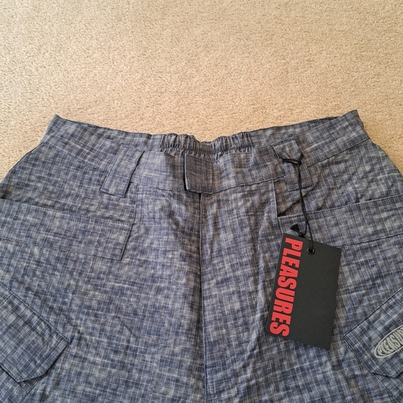 Pleasures Mens Shorts Blue Oval Tactical Cargo Shorts Check Pattern Size Medium - Picture 3 of 15